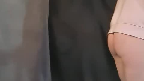 J online show from October 28, 2025, 2:37 am