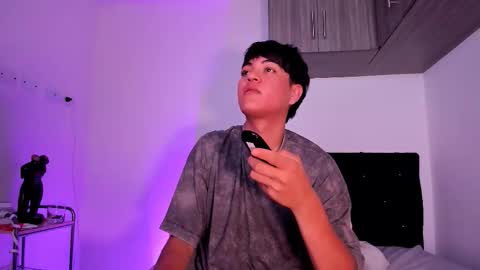 jaythomax online show from December 14, 2025, 7:40 pm