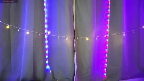 jaziel_wilsoon online show from December 3, 2024, 7:10 am