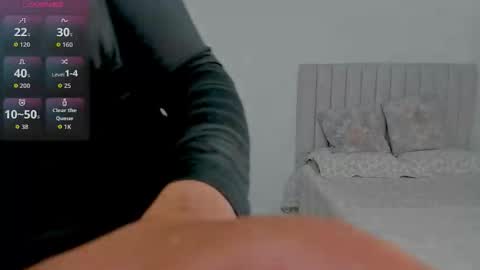 Snapshot of jazmin1000 chatting on December 16, 2025, 6:40 am valentin online show from December 16, 2025, 6:40 am