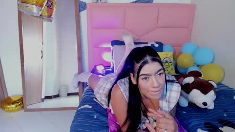 jazmin  online show from September 29, 2025, 6:35 pm