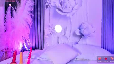 Jazminrusso  online show from February 7, 2026, 5:44 am