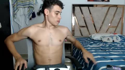 Lin online show from February 4, 2026, 10:58 pm