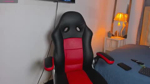 jhon online show from January 10, 2025, 1:42 am