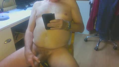 jdegroot7 online show from December 14, 2025, 7:58 am