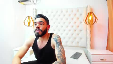 JEAN online show from April 17, 2026, 8:12 pm