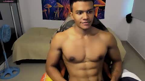 jeanfran_ferrer online show from September 15, 2025, 7:36 pm