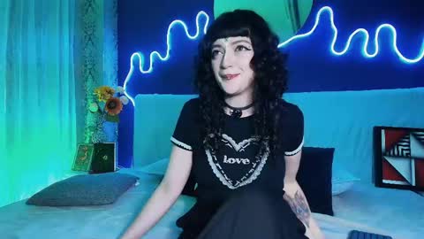 Jean online show from April 17, 2026, 5:49 pm