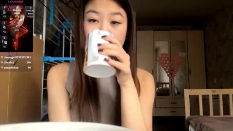 jeannettavidro online show from November 2, 2025, 11:34 am