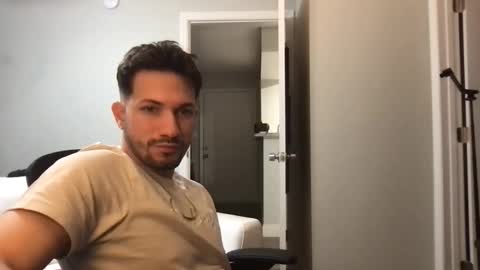 Snapshot of jeanwhitebianco chatting on February 6, 2026, 12:48 am jeanwhitebianco online show from February 6, 2026, 12:48 am