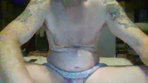 jearnold811938547 online show from October 4, 2025, 12:19 am