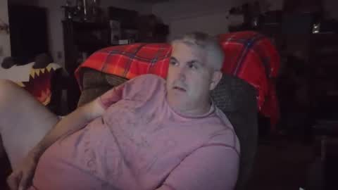 dadbody71 online show from April 18, 2026, 3:43 am