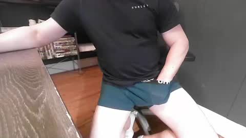 Snapshot of jedge4404 chatting on February 5, 2025, 8:14 pm jedge4404 online show from February 5, 2025, 8:14 pm