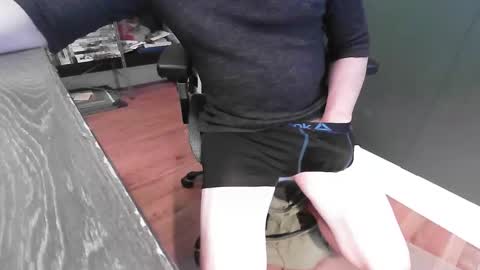 jedge4404 online show from April 7, 2026, 7:58 pm