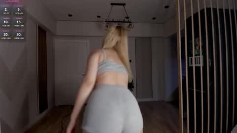 jee__son online show from November 25, 2025, 1:55 pm