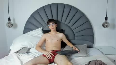 Snapshot of jeffbellfort chatting on May 16, 2026, 7:45 pm JeffBellfort online show from May 16, 2026, 7:45 pm