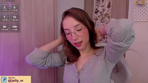 Jelly  online show from December 4, 2024, 4:38 pm