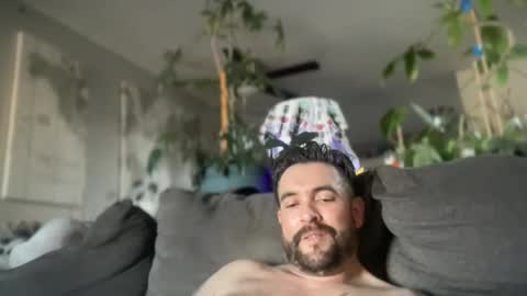 Snapshot of jellyfishfun chatting on November 13, 2025, 10:19 pm Guy Jones online show from November 13, 2025, 10:19 pm