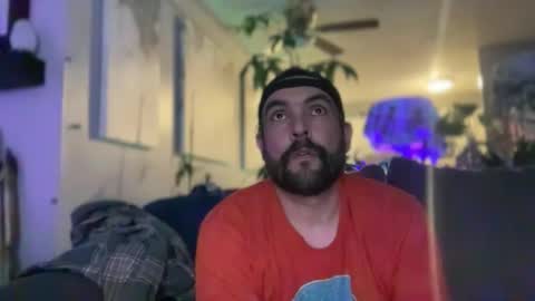 Guy Jones online show from December 17, 2025, 7:47 am