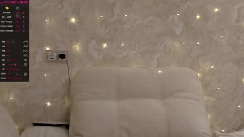 EvaSileZ online show from October 6, 2025, 8:34 am