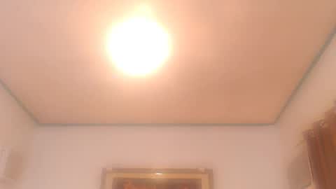 Queen Jenifer online show from December 21, 2025, 11:56 pm