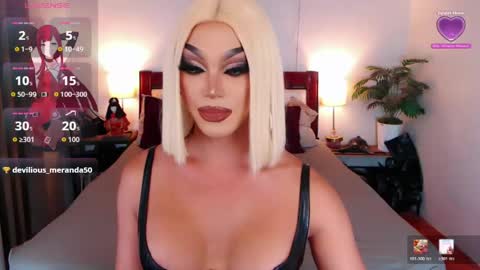 Queen Jenifer online show from April 21, 2026, 4:52 am