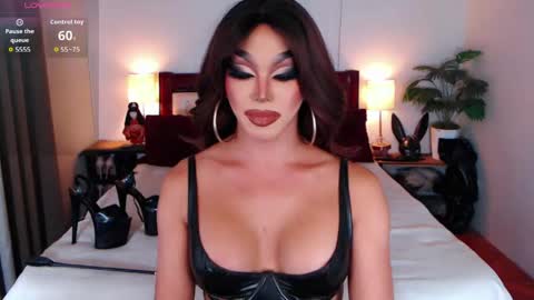 Snapshot of jenifers_body chatting on May 2, 2026, 7:19 pm Queen Jenifer online show from May 2, 2026, 7:19 pm