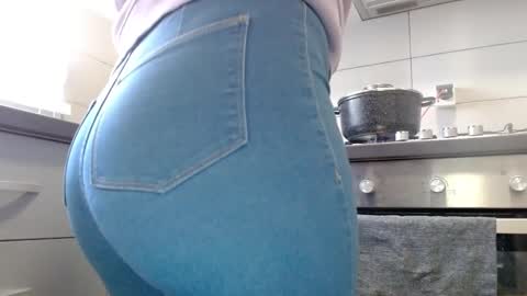 jen online show from February 20, 2025, 8:50 am