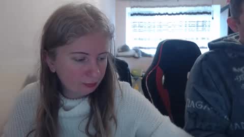 JenisAndPeter online show from March 4, 2026, 7:36 am