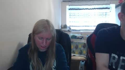 Snapshot of jenisandpeter chatting on April 26, 2026, 5:10 pm JenisAndPeter online show from April 26, 2026, 5:10 pm