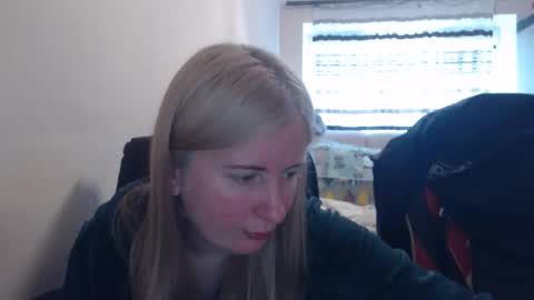Snapshot of jenisandpeter chatting on May 4, 2026, 6:31 am JenisAndPeter online show from May 4, 2026, 6:31 am