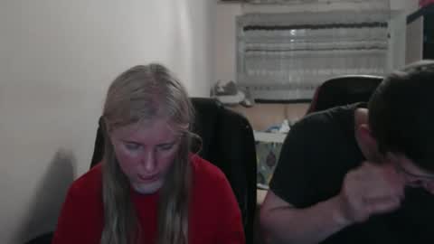 Snapshot of jenisandpeter chatting on May 9, 2026, 7:08 pm JenisAndPeter online show from May 9, 2026, 7:08 pm
