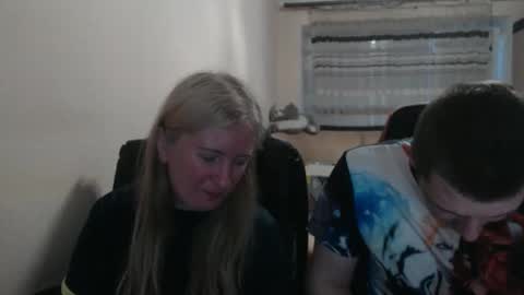 Snapshot of jenisandpeter chatting on June 4, 2026, 6:14 pm JenisAndPeter online show from June 4, 2026, 6:14 pm