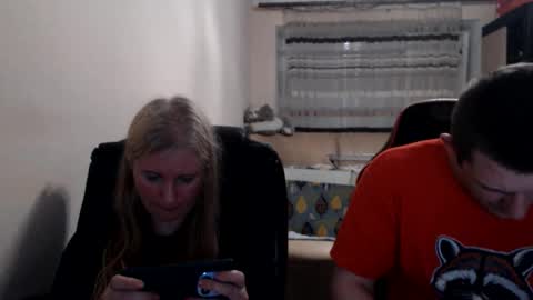 Snapshot of jenisandpeter chatting on June 7, 2026, 7:28 pm JenisAndPeter online show from June 7, 2026, 7:28 pm