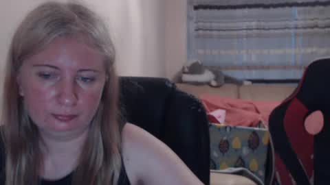 Snapshot of jenisandpeter chatting on June 12, 2026, 6:07 pm JenisAndPeter online show from June 12, 2026, 6:07 pm