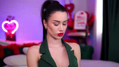 jenna_day online show from February 5, 2026, 7:24 am