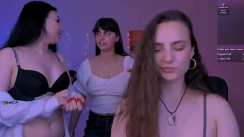 jenna_elayne online show from June 1, 2026, 1:46 pm