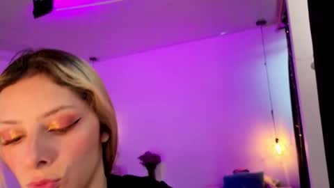 jennaa_cooper online show from November 8, 2025, 6:18 pm