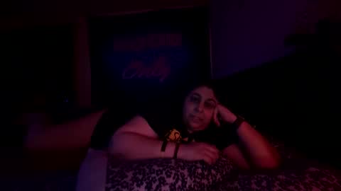 Snapshot of jennabrady chatting on September 14, 2025, 8:35 am Dragon Queen. Be my Dragon -- and online show from September 14, 2025, 8:35 am