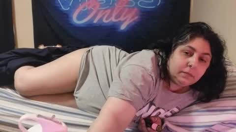 Snapshot of jennabrady chatting on April 25, 2026, 7:33 pm Dragon Queen. Be my Dragon -- and online show from April 25, 2026, 7:33 pm
