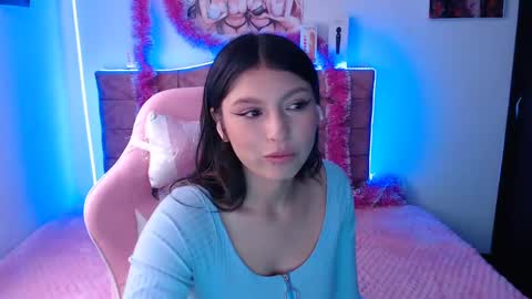 jennal_010 online show from December 10, 2024, 7:22 pm