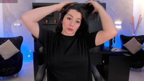 Jenna Olson  online show from January 15, 2025, 6:40 pm