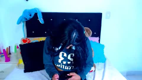 jenn online show from December 17, 2025, 3:23 am