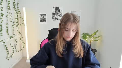 Karla online show from April 21, 2026, 12:55 pm