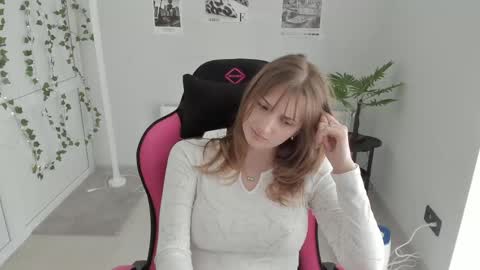 Karla online show from April 23, 2026, 1:46 pm