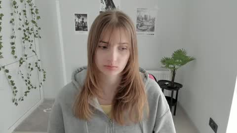 Karla online show from April 25, 2026, 12:08 pm