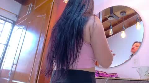 Jennifer vega  online show from April 7, 2026, 8:53 pm