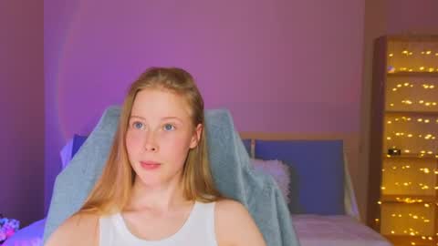 Snapshot of jenny_angelok chatting on July 9, 2026, 2:54 pm Next broadcast on December 05 subject to change online show from July 9, 2026, 2:54 pm
