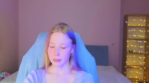 Snapshot of jenny_angelok chatting on July 22, 2026, 1:03 pm Next broadcast on December 05 subject to change online show from July 22, 2026, 1:03 pm