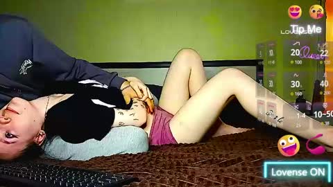 jenny_couple online show from April 22, 2026, 5:36 pm